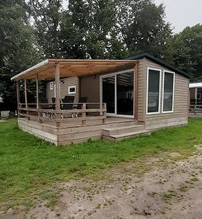 Chalet 2 Landgoedcamping Nienoord In Leek מראה חיצוני תמונה